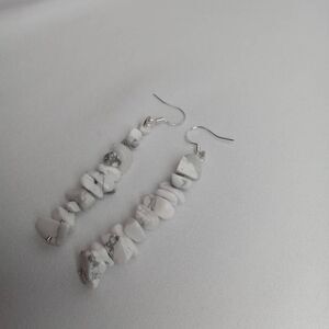 Howlite stone chip earrings